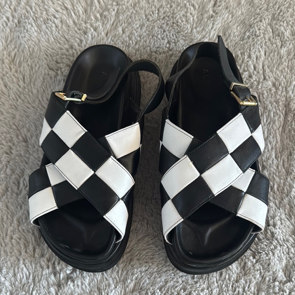 Alohas Sandals